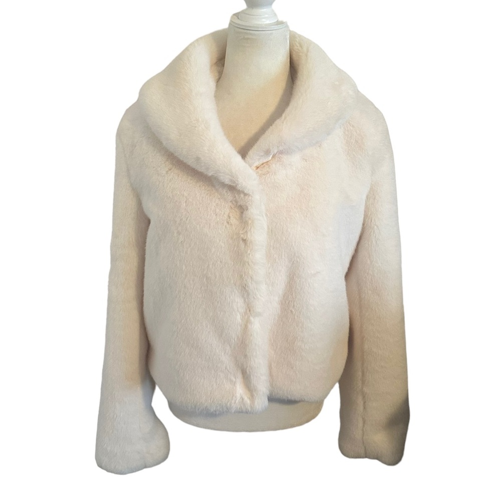 Lulu’s White Faux Fur Jacket